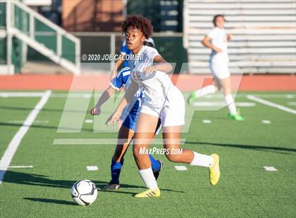 Thumbnail 1 in Lee [Robert E.] vs South San Antonio photogallery.