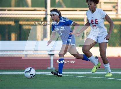 Thumbnail 3 in Lee [Robert E.] vs South San Antonio photogallery.