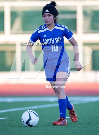 Thumbnail 1 in Lee [Robert E.] vs South San Antonio photogallery.