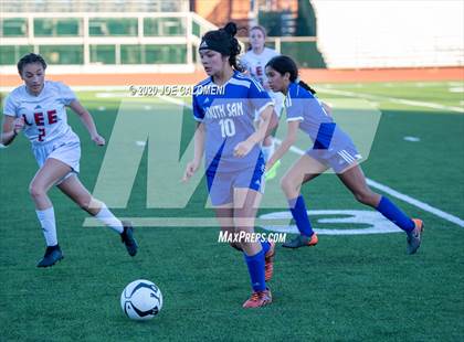 Thumbnail 3 in Lee [Robert E.] vs South San Antonio photogallery.