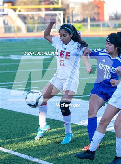 Thumbnail 2 in Lee [Robert E.] vs South San Antonio photogallery.