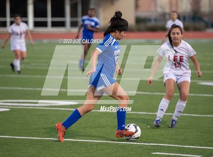 Thumbnail 2 in Lee [Robert E.] vs South San Antonio photogallery.