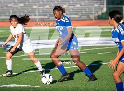 Thumbnail 1 in Lee [Robert E.] vs South San Antonio photogallery.