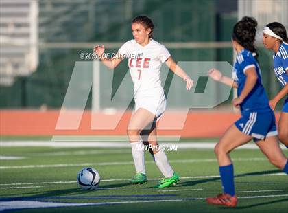 Thumbnail 2 in Lee [Robert E.] vs South San Antonio photogallery.
