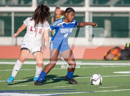 Thumbnail 2 in Lee [Robert E.] vs South San Antonio photogallery.