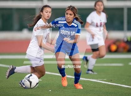 Thumbnail 3 in Lee [Robert E.] vs South San Antonio photogallery.
