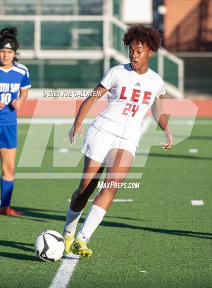 Thumbnail 1 in Lee [Robert E.] vs South San Antonio photogallery.