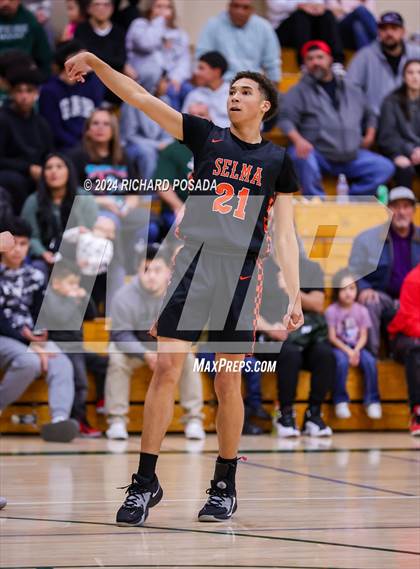 Thumbnail 2 in Selma @ Dinuba photogallery.