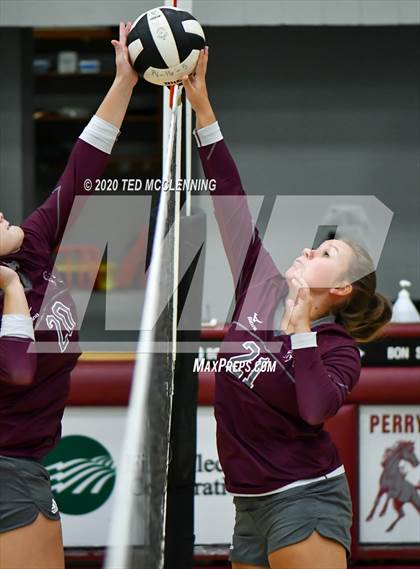 Thumbnail 3 in Riverview @ Perryville photogallery.