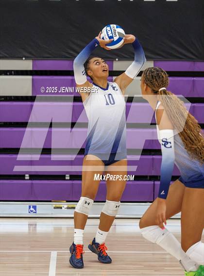 Thumbnail 2 in Sierra Canyon vs. Saint Francis (Durango Fall Classic) photogallery.