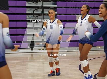 Thumbnail 1 in Sierra Canyon vs. Saint Francis (Durango Fall Classic) photogallery.