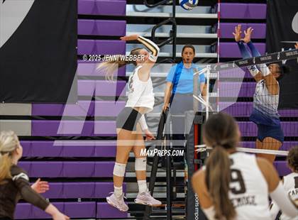 Thumbnail 1 in Sierra Canyon vs. Saint Francis (Durango Fall Classic) photogallery.