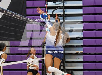 Thumbnail 1 in Sierra Canyon vs. Saint Francis (Durango Fall Classic) photogallery.