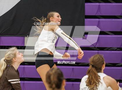 Thumbnail 2 in Sierra Canyon vs. Saint Francis (Durango Fall Classic) photogallery.