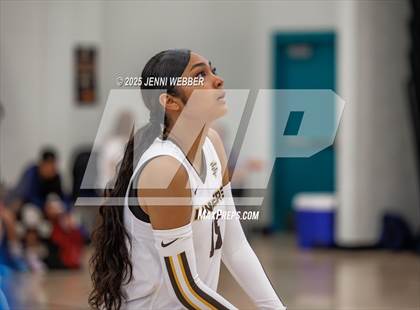 Thumbnail 3 in Sierra Canyon vs. Saint Francis (Durango Fall Classic) photogallery.