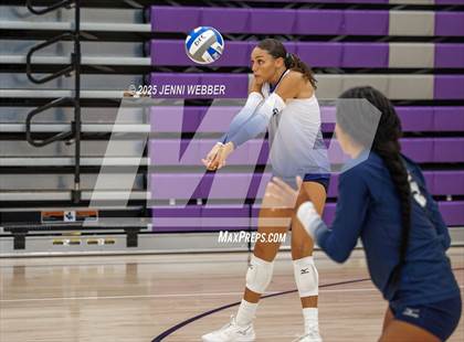 Thumbnail 3 in Sierra Canyon vs. Saint Francis (Durango Fall Classic) photogallery.