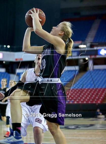 Thumbnail 3 in Vacaville Christian vs. Redding Christian photogallery.