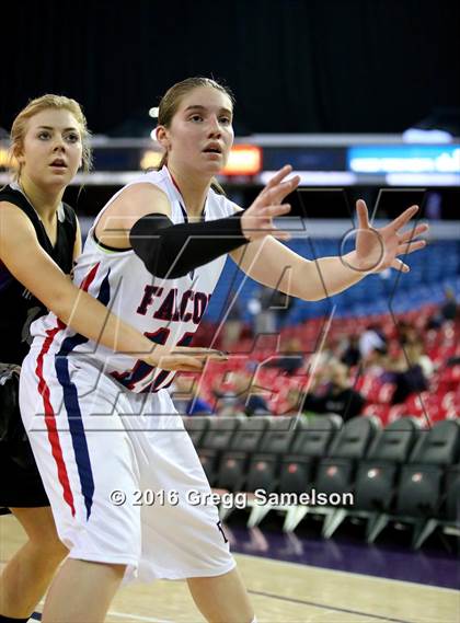 Thumbnail 3 in Vacaville Christian vs. Redding Christian photogallery.