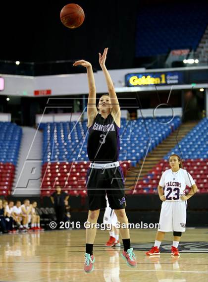 Thumbnail 3 in Vacaville Christian vs. Redding Christian photogallery.