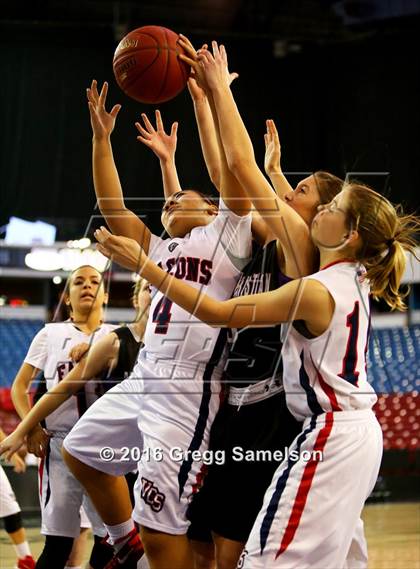 Thumbnail 2 in Vacaville Christian vs. Redding Christian photogallery.