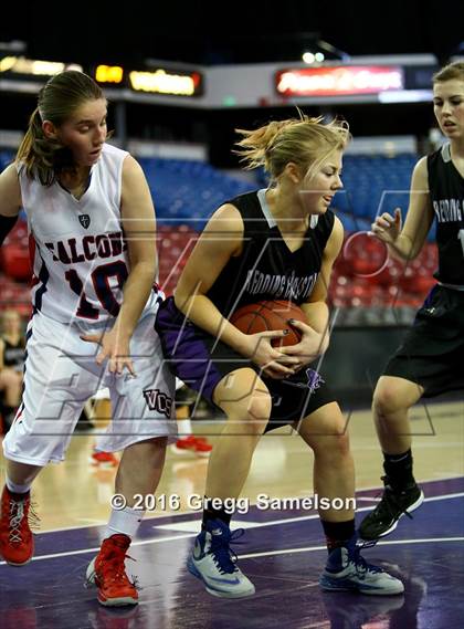 Thumbnail 2 in Vacaville Christian vs. Redding Christian photogallery.