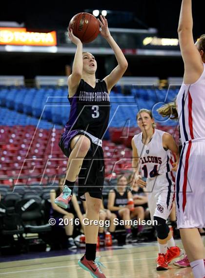 Thumbnail 2 in Vacaville Christian vs. Redding Christian photogallery.