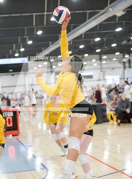 Thumbnail 2 in Norco vs. Southwest (Nike TOC Southwest) photogallery.