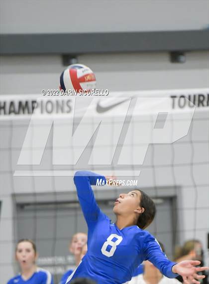 Thumbnail 2 in Norco vs. Southwest (Nike TOC Southwest) photogallery.