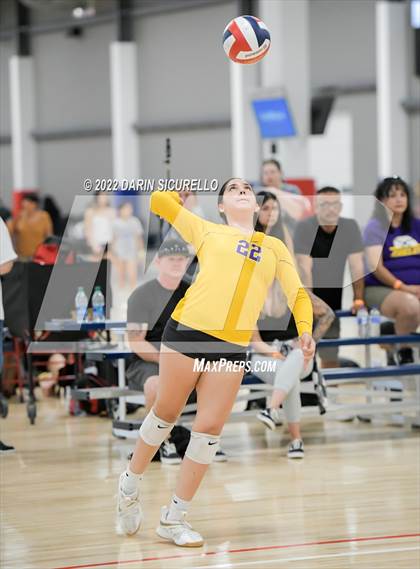 Thumbnail 3 in Norco vs. Southwest (Nike TOC Southwest) photogallery.
