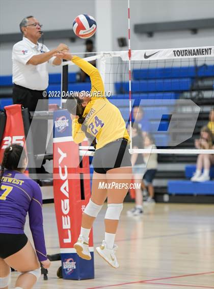 Thumbnail 1 in Norco vs. Southwest (Nike TOC Southwest) photogallery.