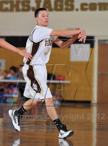 Thumbnail 1 in Arapahoe vs. Palmer (Rock Canyon Winter Shootout) photogallery.