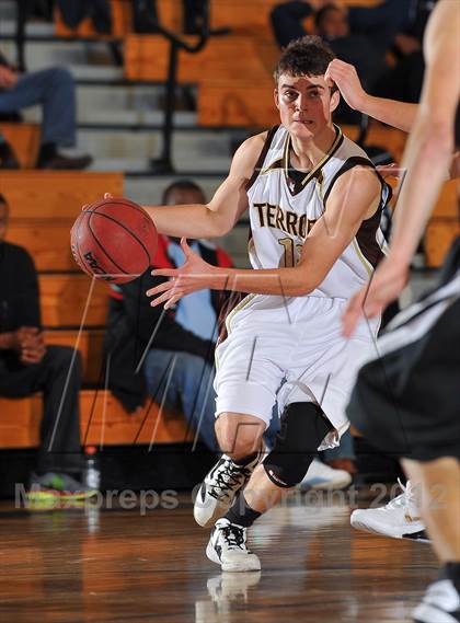 Thumbnail 3 in Arapahoe vs. Palmer (Rock Canyon Winter Shootout) photogallery.