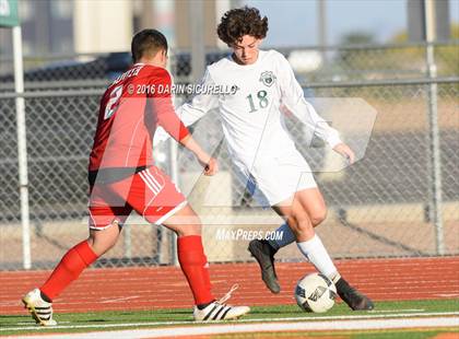 Thumbnail 2 in Basha vs. South Mountain (Coyote Classic Tournament) photogallery.