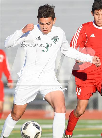 Thumbnail 3 in Basha vs. South Mountain (Coyote Classic Tournament) photogallery.