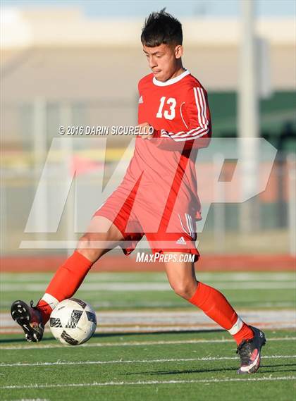 Thumbnail 3 in Basha vs. South Mountain (Coyote Classic Tournament) photogallery.