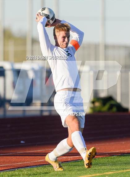 Thumbnail 2 in Basha vs. South Mountain (Coyote Classic Tournament) photogallery.