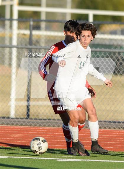 Thumbnail 2 in Basha vs. South Mountain (Coyote Classic Tournament) photogallery.