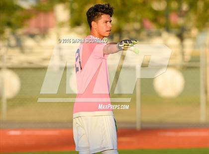 Thumbnail 2 in Basha vs. South Mountain (Coyote Classic Tournament) photogallery.
