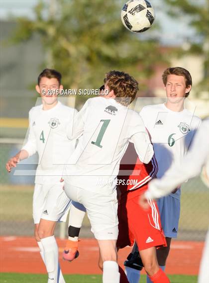 Thumbnail 2 in Basha vs. South Mountain (Coyote Classic Tournament) photogallery.