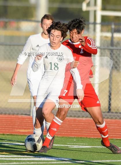 Thumbnail 3 in Basha vs. South Mountain (Coyote Classic Tournament) photogallery.