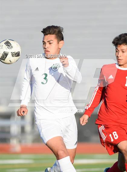 Thumbnail 2 in Basha vs. South Mountain (Coyote Classic Tournament) photogallery.