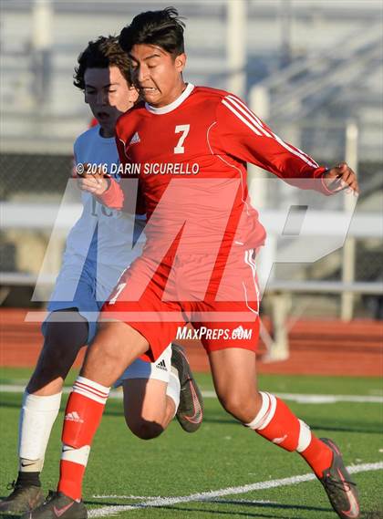 Thumbnail 2 in Basha vs. South Mountain (Coyote Classic Tournament) photogallery.