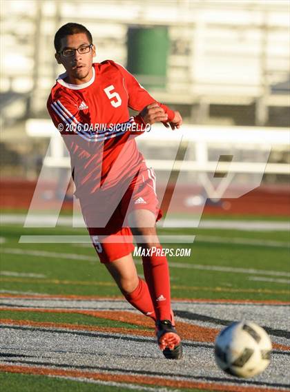 Thumbnail 2 in Basha vs. South Mountain (Coyote Classic Tournament) photogallery.