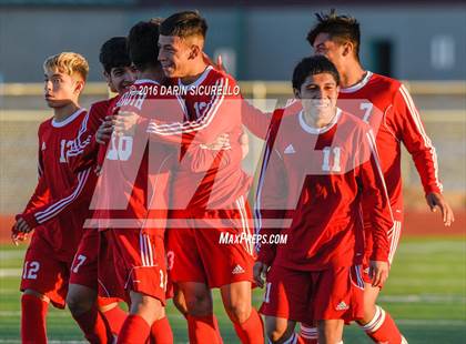 Thumbnail 2 in Basha vs. South Mountain (Coyote Classic Tournament) photogallery.