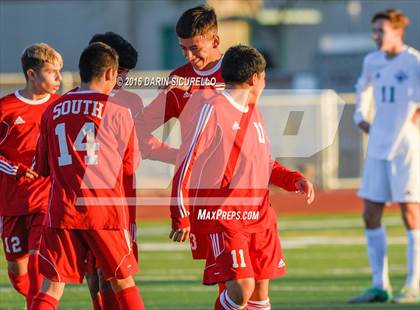 Thumbnail 2 in Basha vs. South Mountain (Coyote Classic Tournament) photogallery.