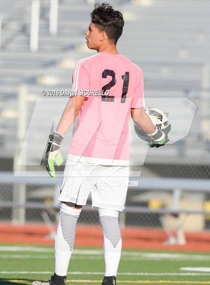 Thumbnail 1 in Basha vs. South Mountain (Coyote Classic Tournament) photogallery.