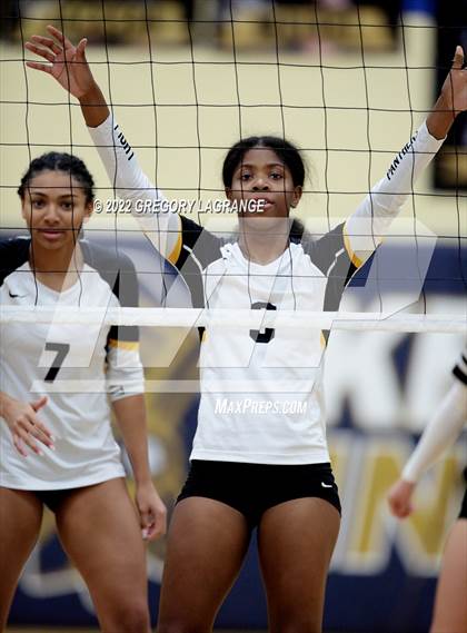 Thumbnail 3 in Fossil Ridge vs Keller photogallery.