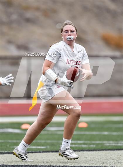 Thumbnail 1 in JV: Esperanza vs Santa Margarita photogallery.