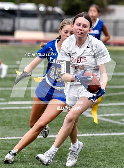 Thumbnail 1 in JV: Esperanza vs Santa Margarita photogallery.