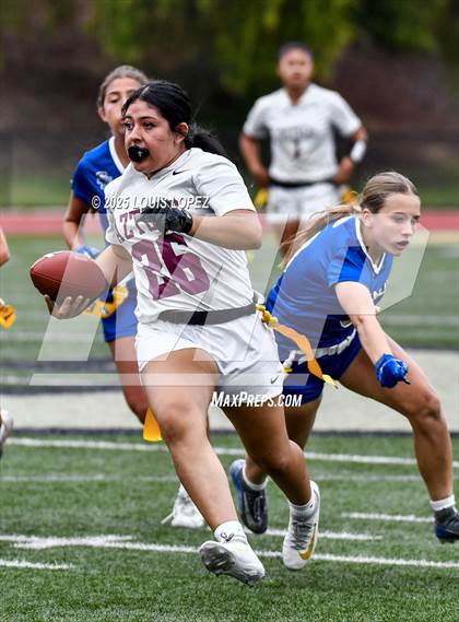 Thumbnail 1 in JV: Esperanza vs Santa Margarita photogallery.
